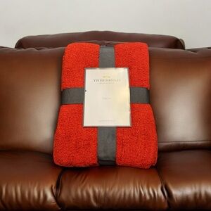 Threshold Throw 50" X‎ 60" NEW